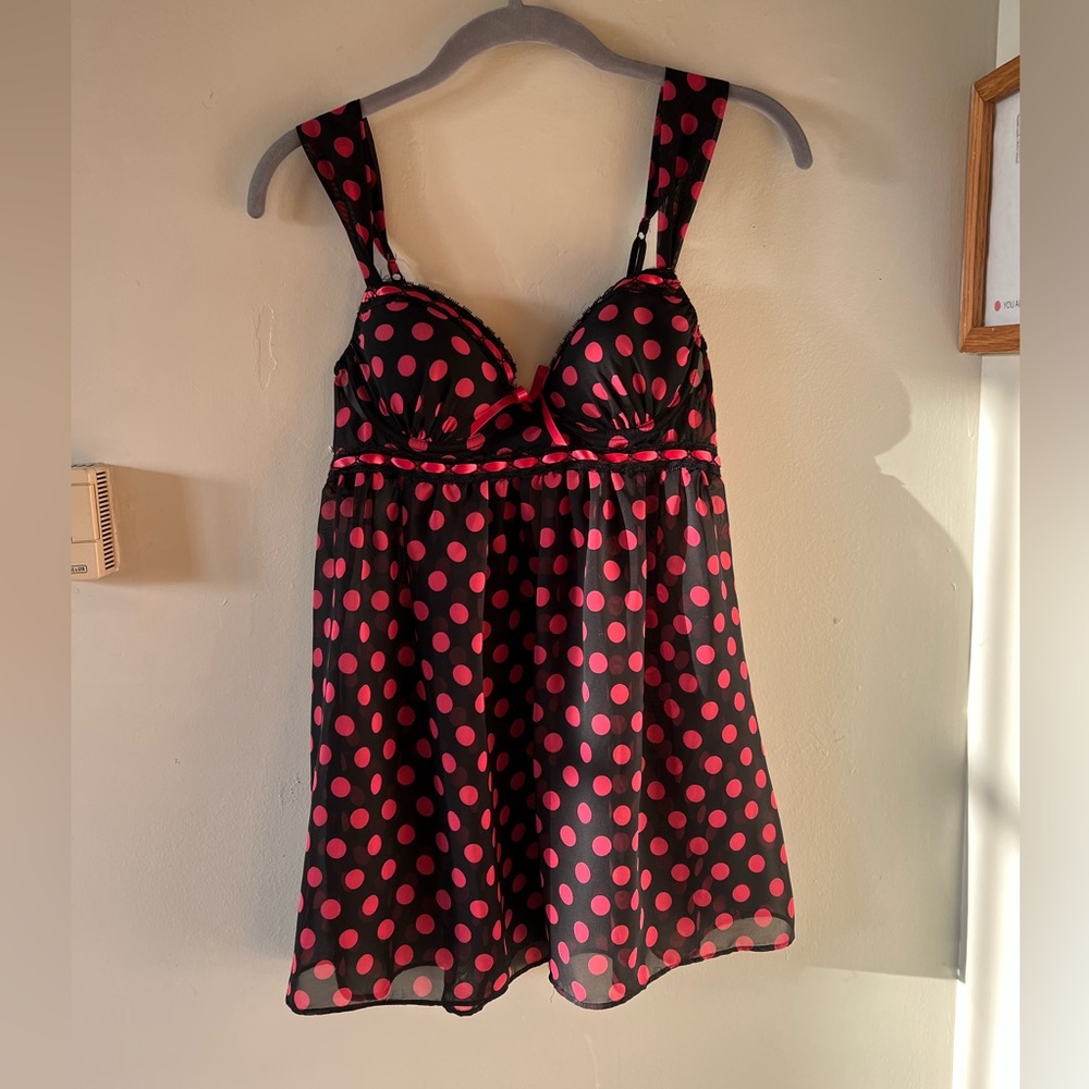 SOLD Lingerie top red/black!